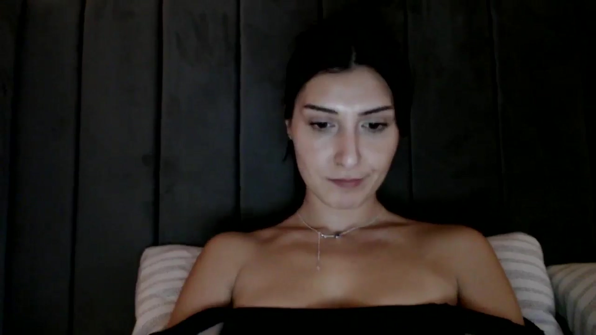 Gallery image thumbnail from Yara_77's myfreecams stream on, 11/12/2025, 15:33 image 15 of 20