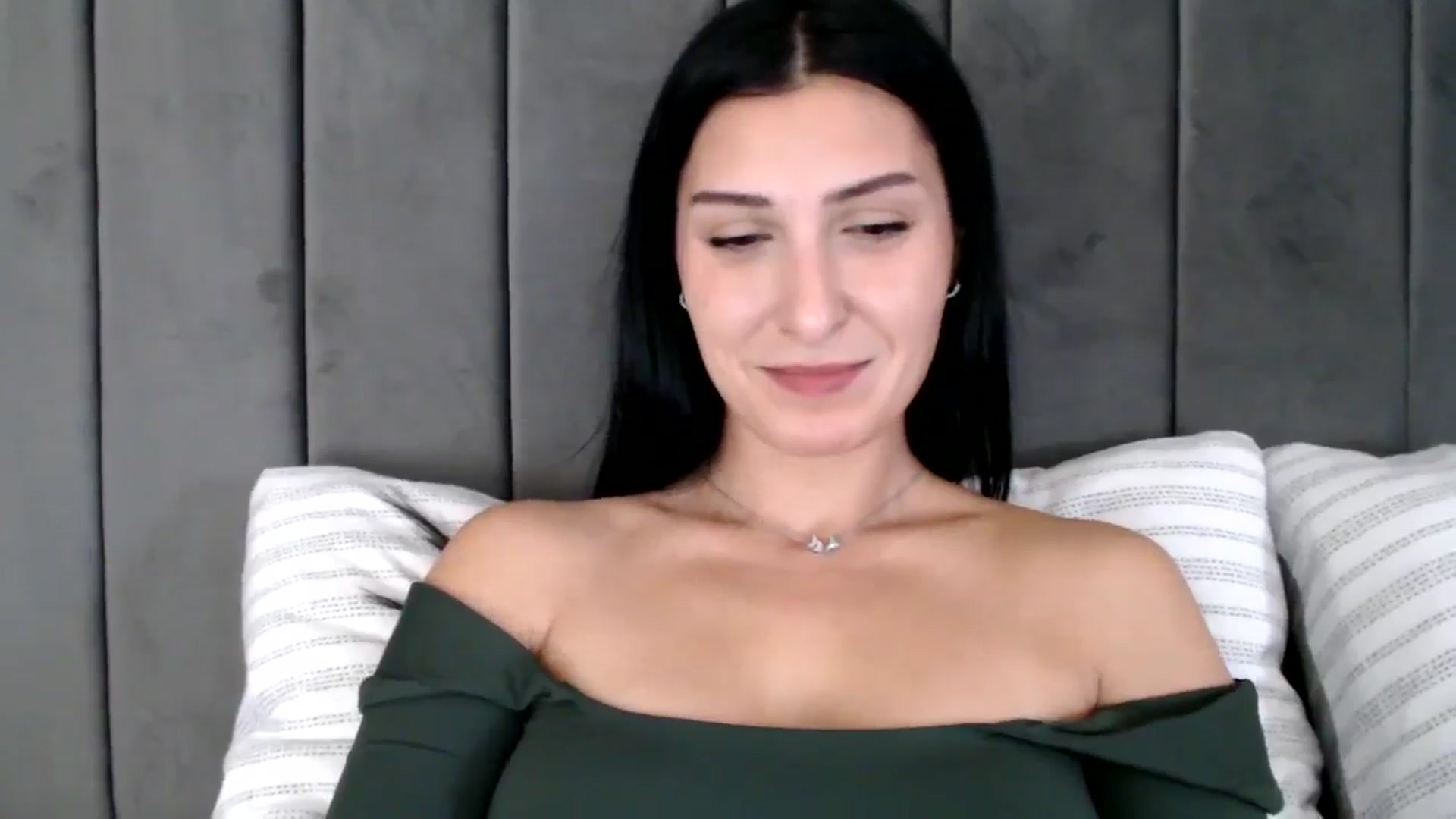 Gallery image thumbnail from Yara_77's myfreecams stream on, 11/13/2025, 10:52 image 15 of 20