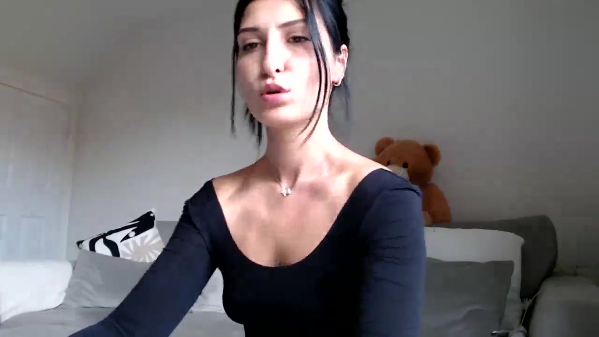 Gallery image thumbnail from Yara_77's myfreecams stream on, 11/13/2025, 12:23 image 7 of 20