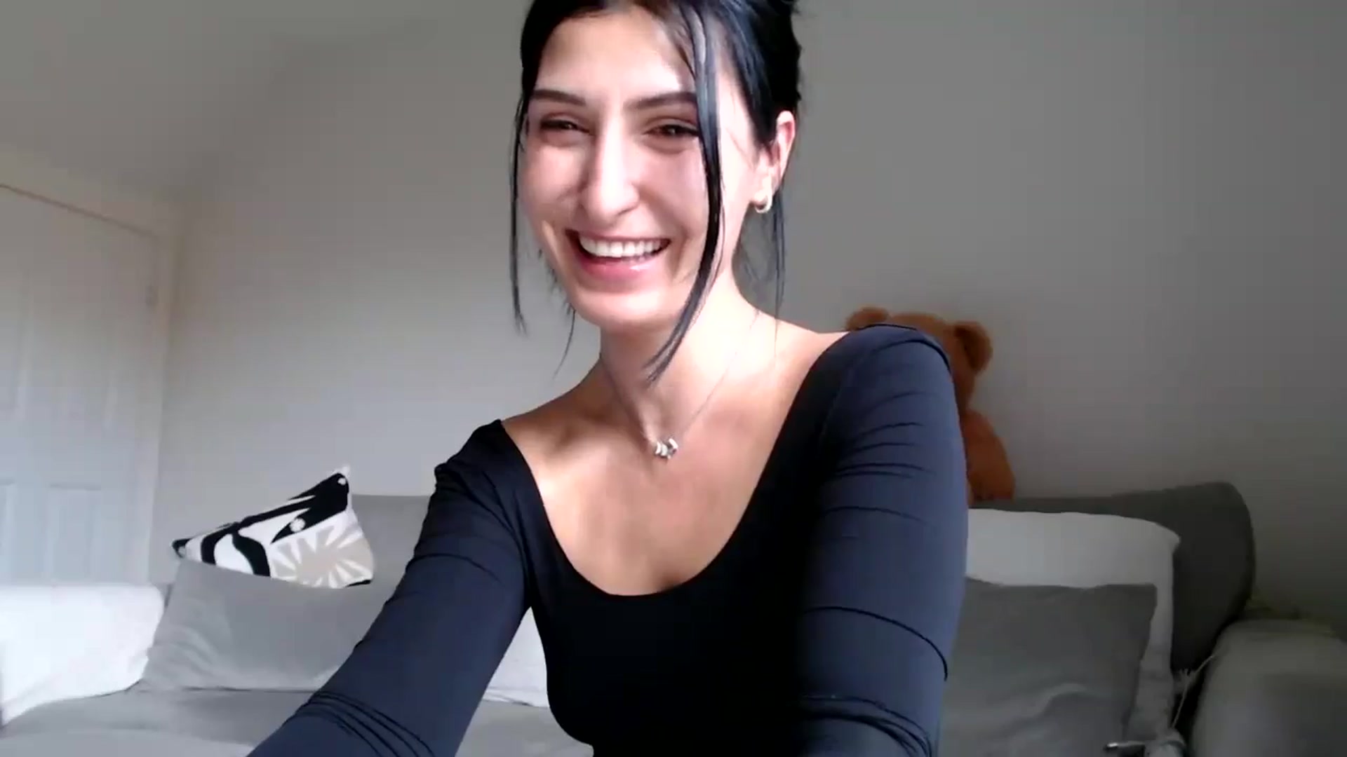Gallery image thumbnail from Yara_77's myfreecams stream on, 11/13/2025, 12:23 image 8 of 20