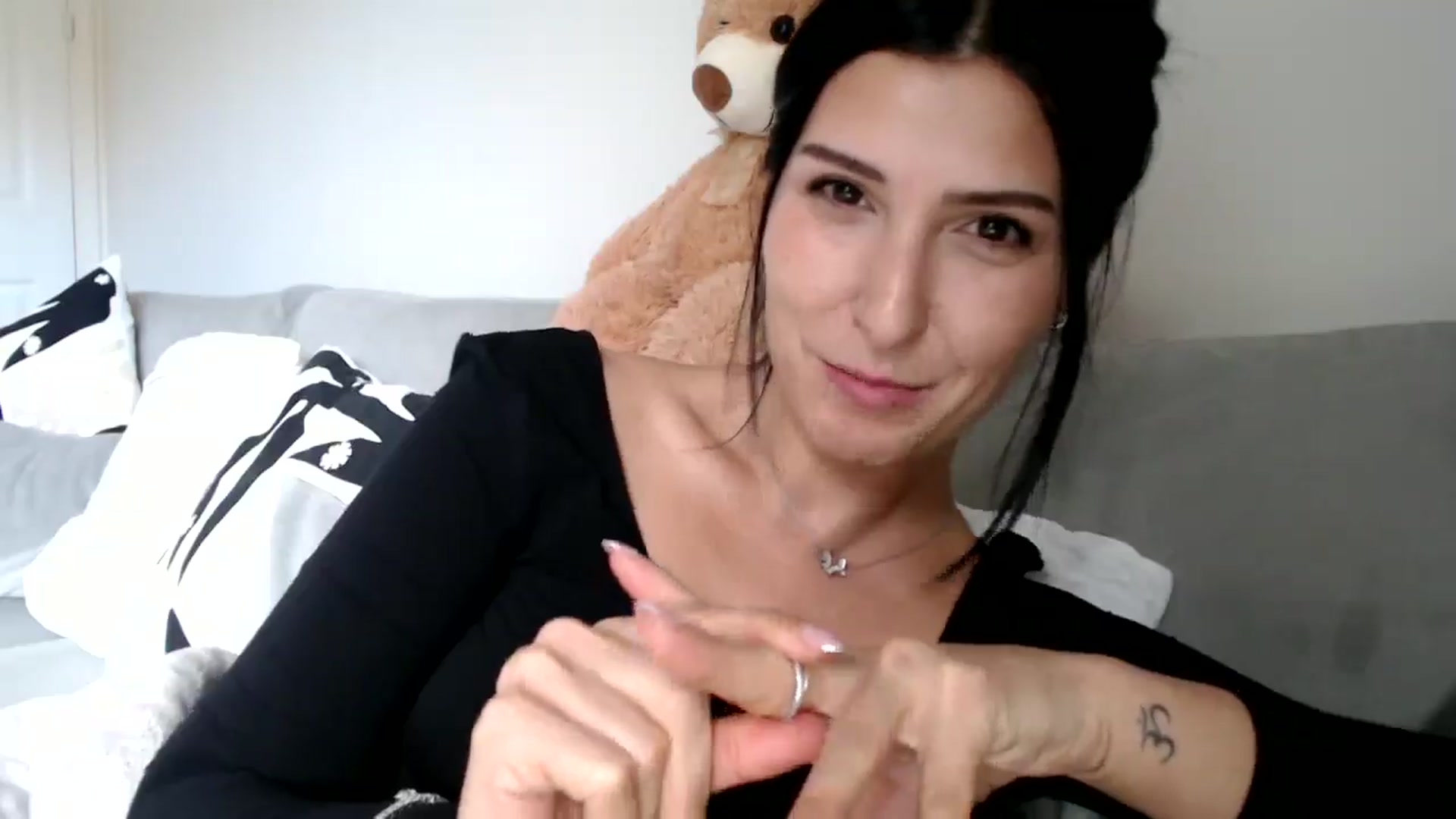 Gallery image thumbnail from Yara_77's myfreecams stream on, 11/13/2025, 12:23 image 20 of 20