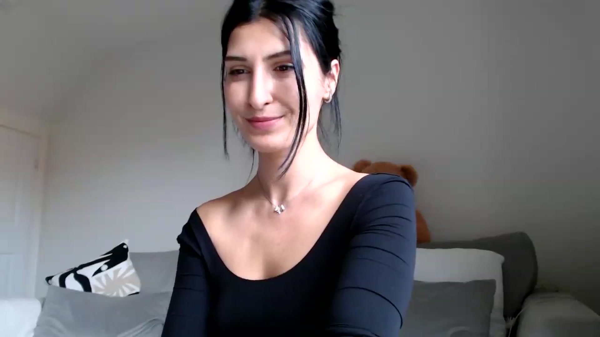 Gallery image thumbnail from Yara_77's myfreecams stream on, 11/13/2025, 12:23 image 5 of 20