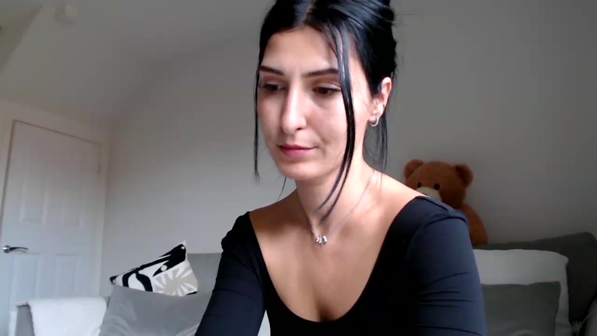 Gallery image thumbnail from Yara_77's myfreecams stream on, 11/13/2025, 12:23 image 6 of 20