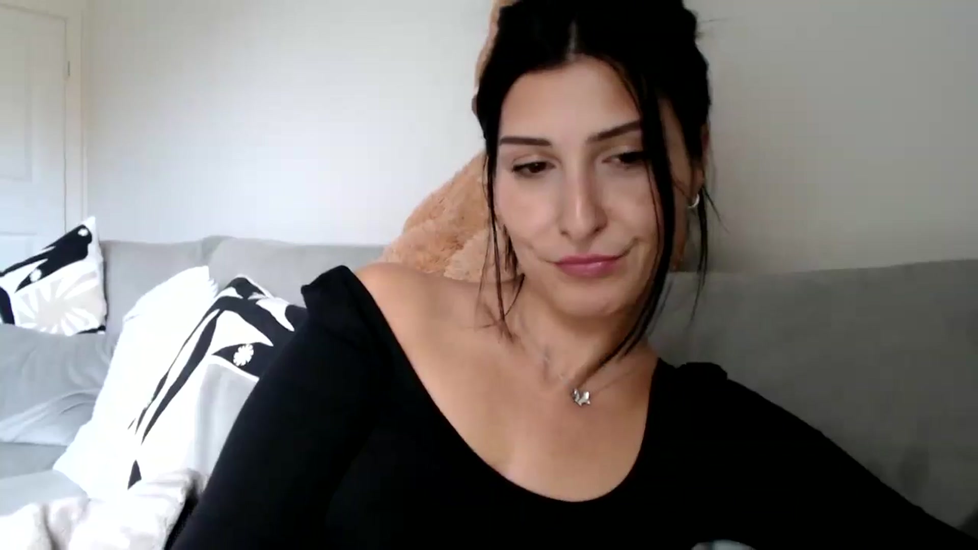 Gallery image thumbnail from Yara_77's myfreecams stream on, 11/13/2025, 12:23 image 17 of 20