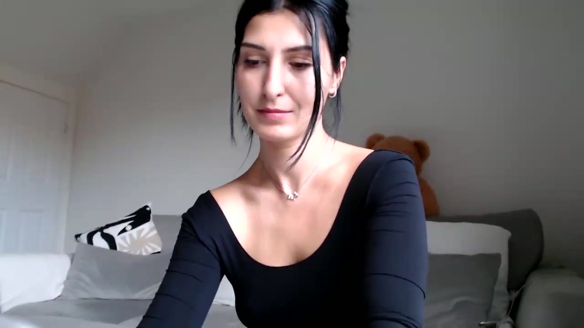 Gallery image thumbnail from Yara_77's myfreecams stream on, 11/13/2025, 12:23 image 9 of 20