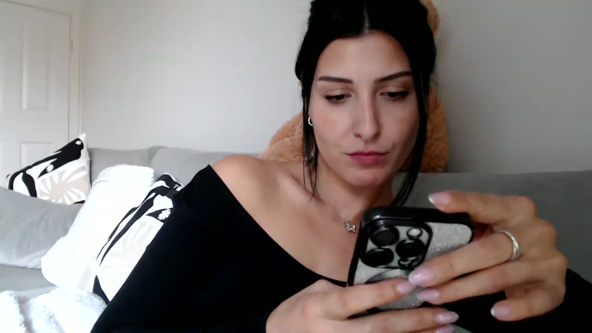 Gallery image thumbnail from Yara_77's myfreecams stream on, 11/13/2025, 13:39 image 8 of 20