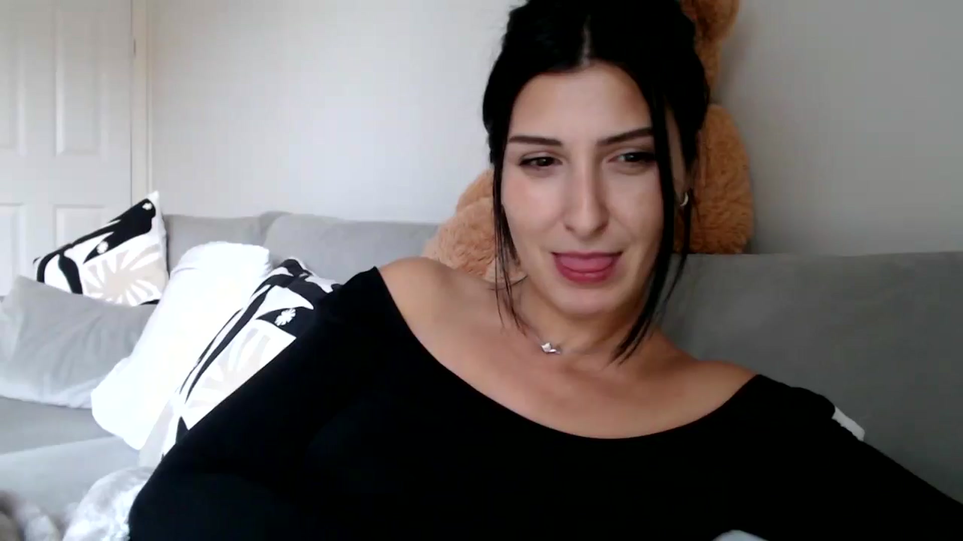 Gallery image thumbnail from Yara_77's myfreecams stream on, 11/13/2025, 13:39 image 16 of 20