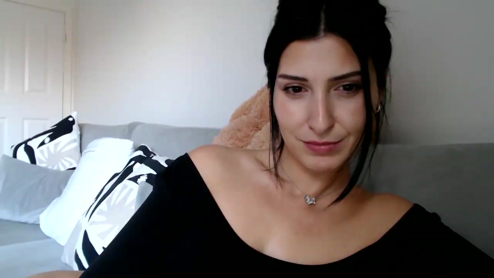 Gallery image thumbnail from Yara_77's myfreecams stream on, 11/13/2025, 13:39 image 2 of 20