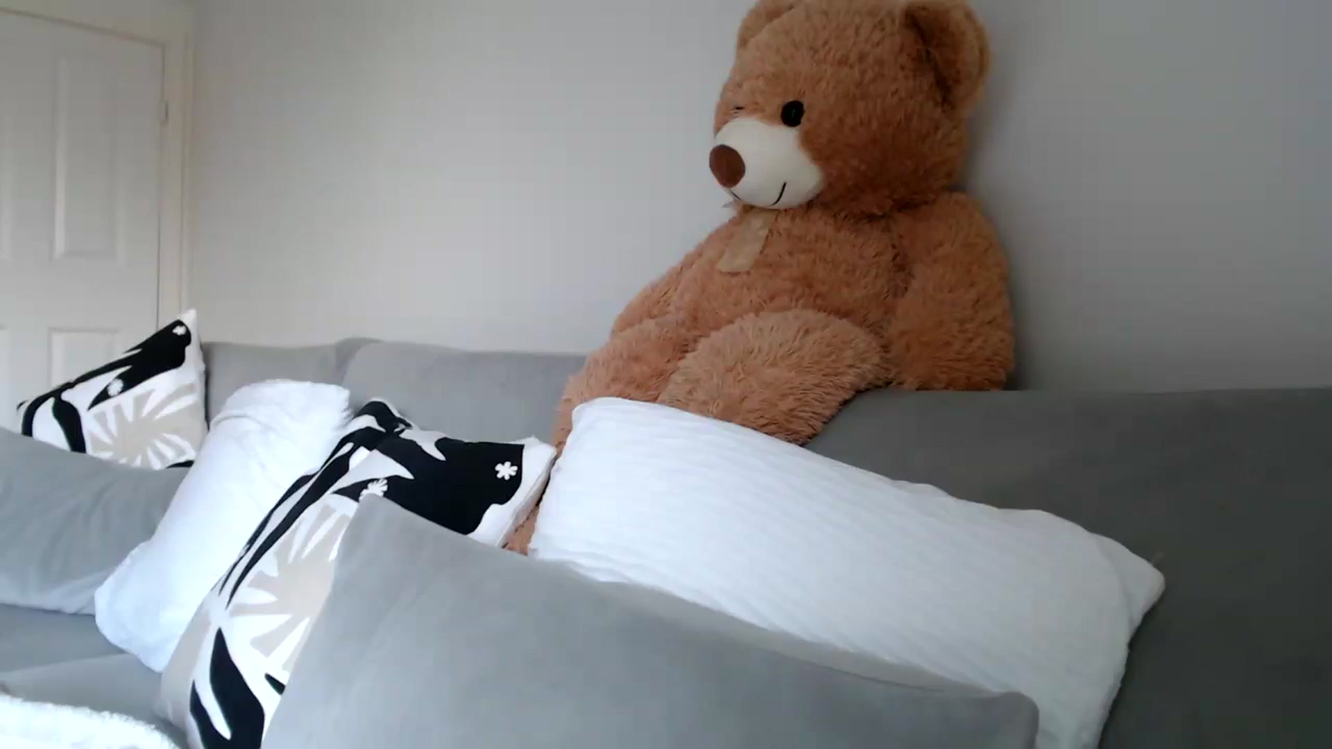 Gallery image thumbnail from Yara_77's myfreecams stream on, 11/13/2025, 13:39 image 5 of 20