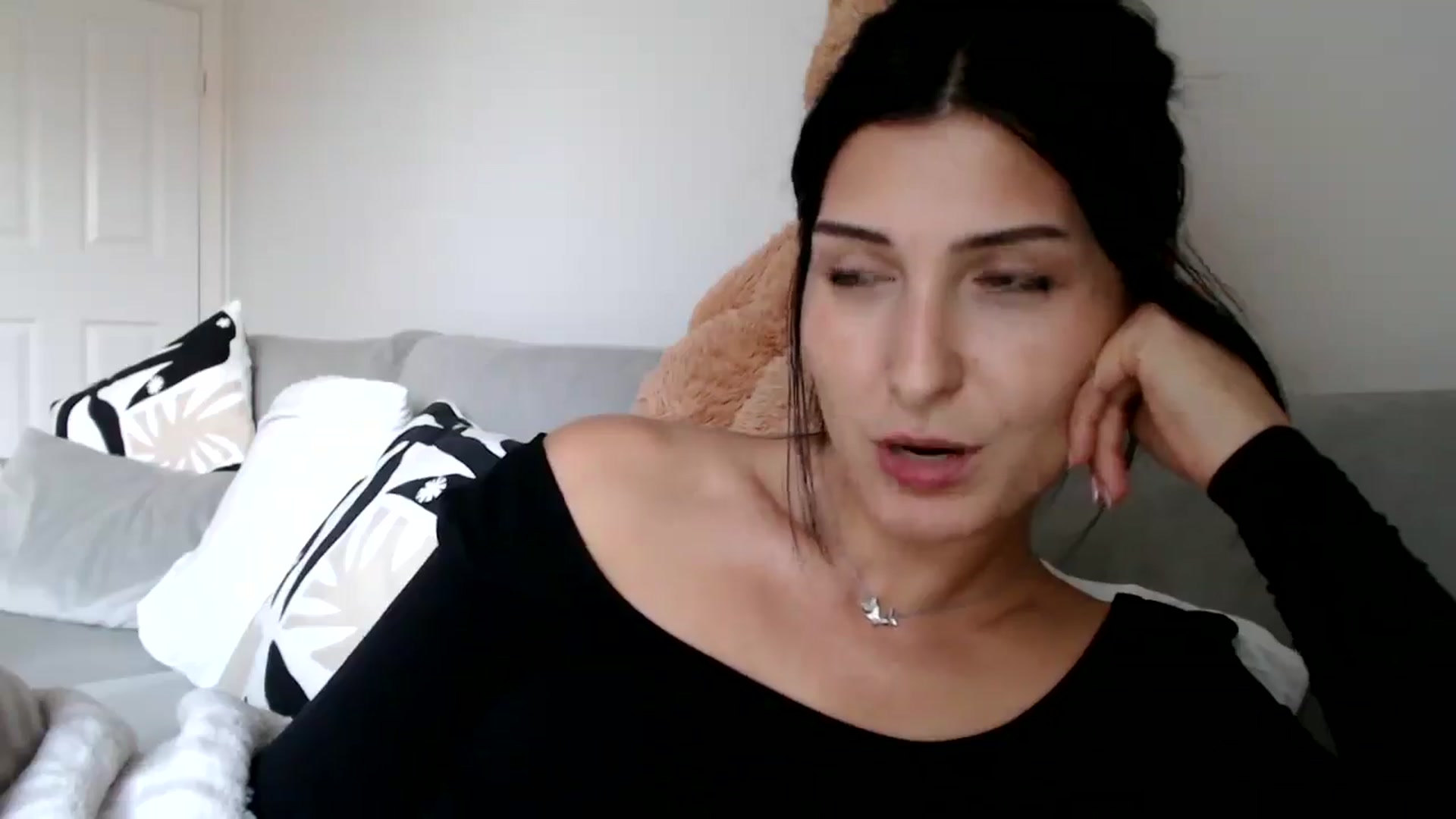 Gallery image thumbnail from Yara_77's myfreecams stream on, 11/13/2025, 13:39 image 17 of 20