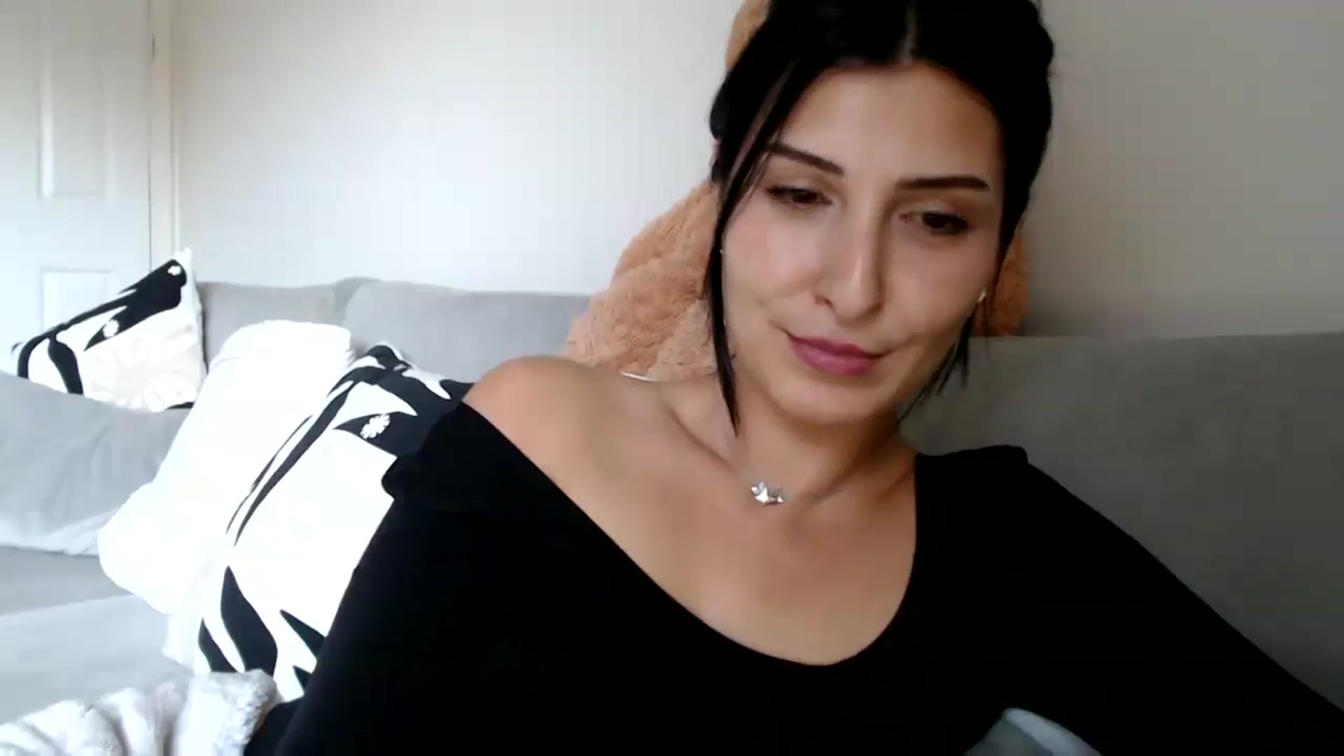 Gallery image thumbnail from Yara_77's myfreecams stream on, 11/13/2025, 14:41 image 12 of 20