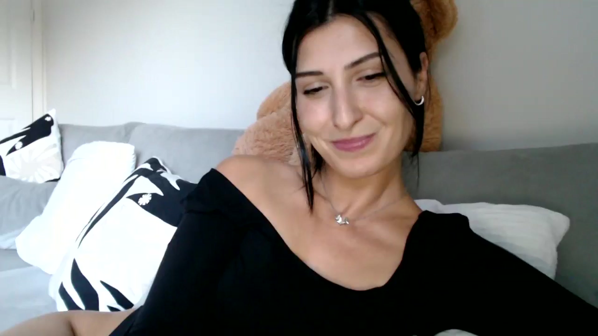 Gallery image thumbnail from Yara_77's myfreecams stream on, 11/13/2025, 15:43 image 9 of 20