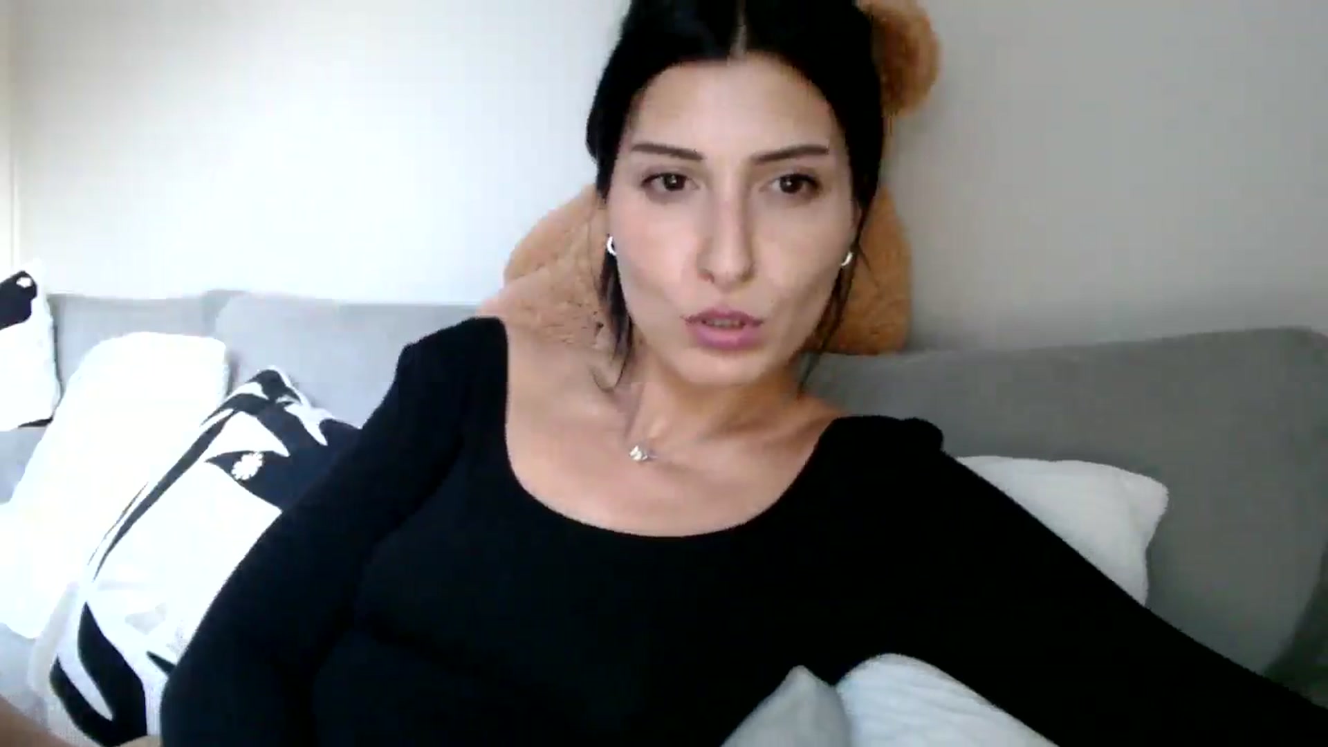 Gallery image thumbnail from Yara_77's myfreecams stream on, 11/13/2025, 15:43 image 6 of 20