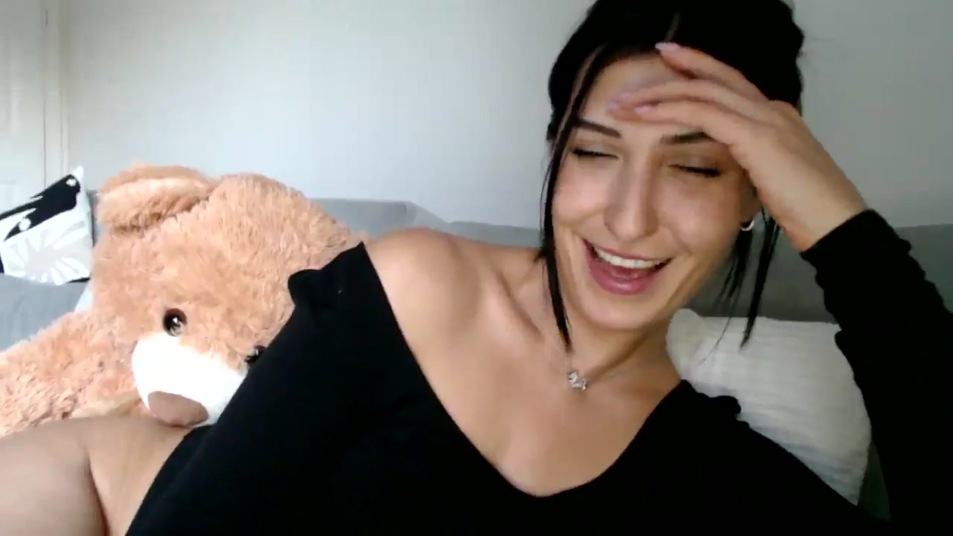 Gallery image thumbnail from Yara_77's myfreecams stream on, 11/13/2025, 15:43 image 13 of 20