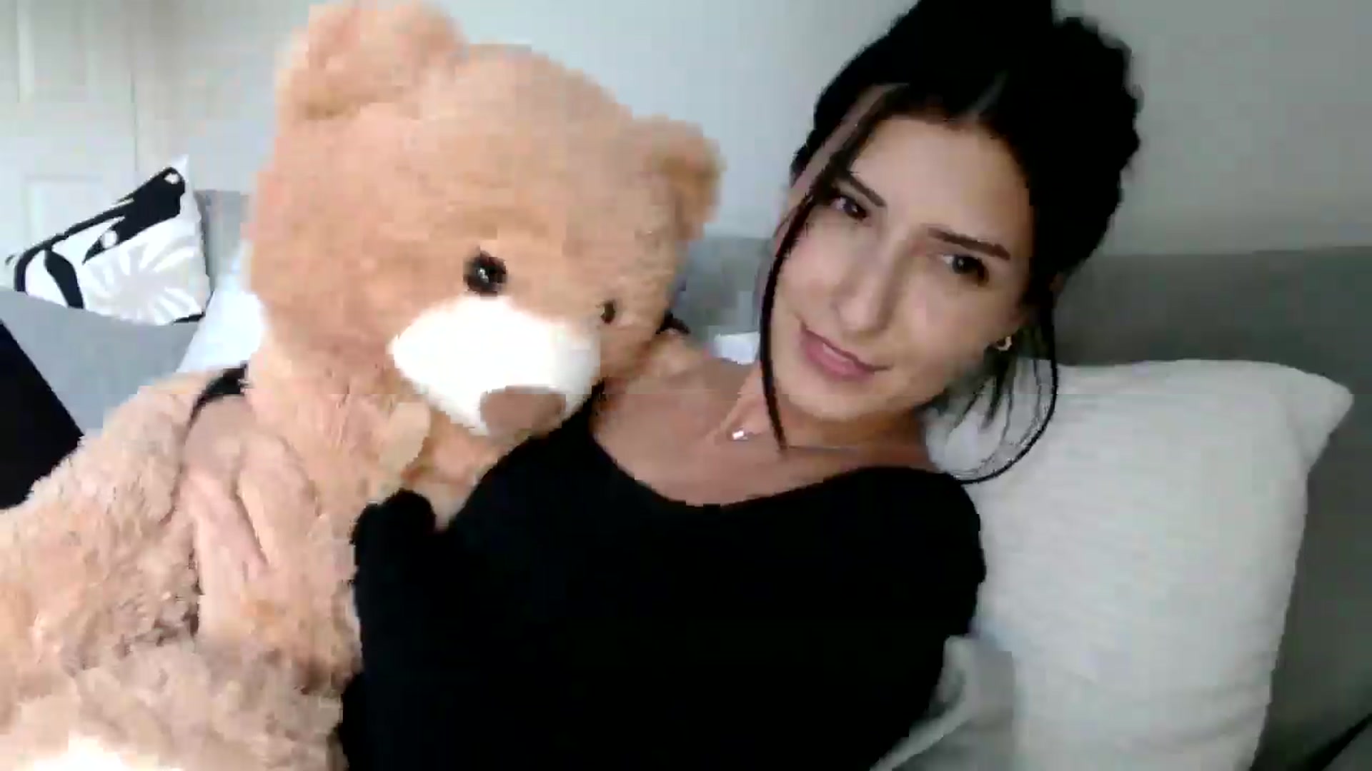 Gallery image thumbnail from Yara_77's myfreecams stream on, 11/13/2025, 15:43 image 11 of 20