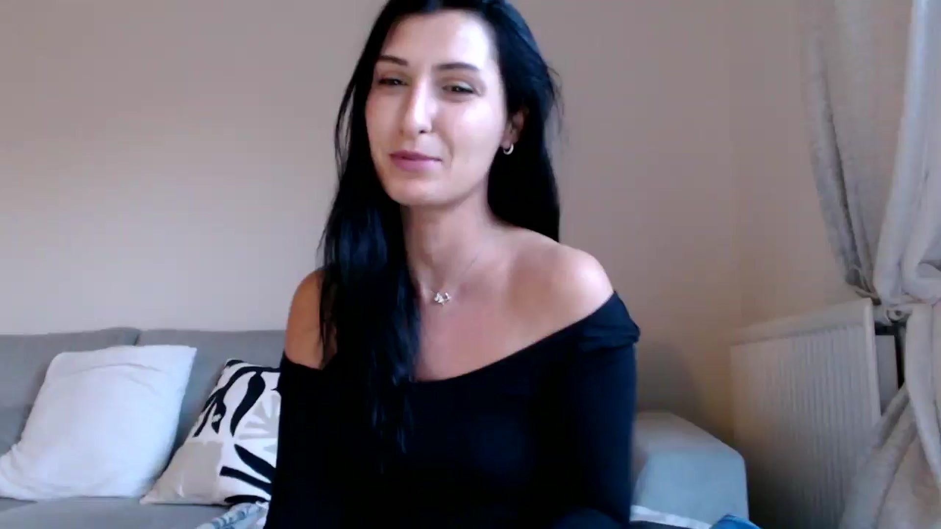 Gallery image thumbnail from Yara_77's myfreecams stream on, 11/13/2025, 16:09 image 2 of 20