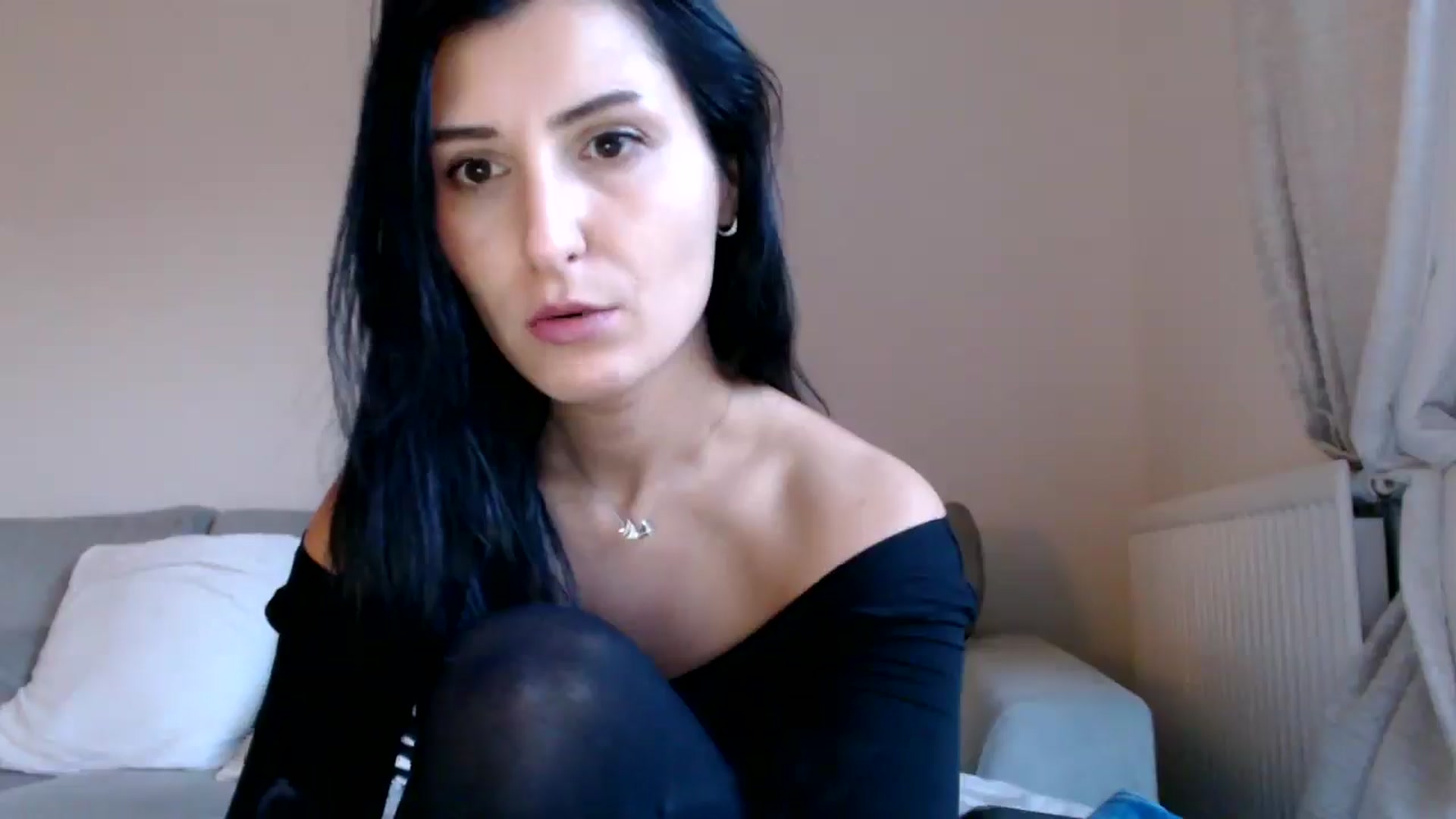 Gallery image thumbnail from Yara_77's myfreecams stream on, 11/13/2025, 16:09 image 4 of 20
