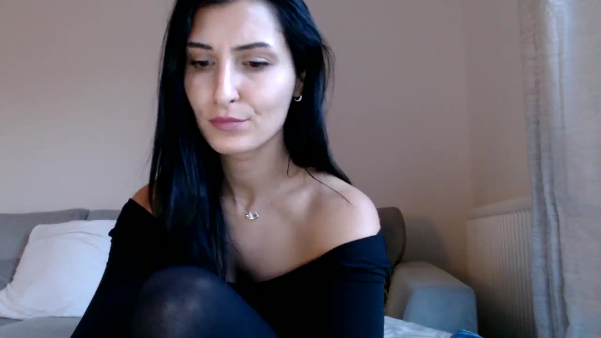 Gallery image thumbnail from Yara_77's myfreecams stream on, 11/13/2025, 16:09 image 10 of 20