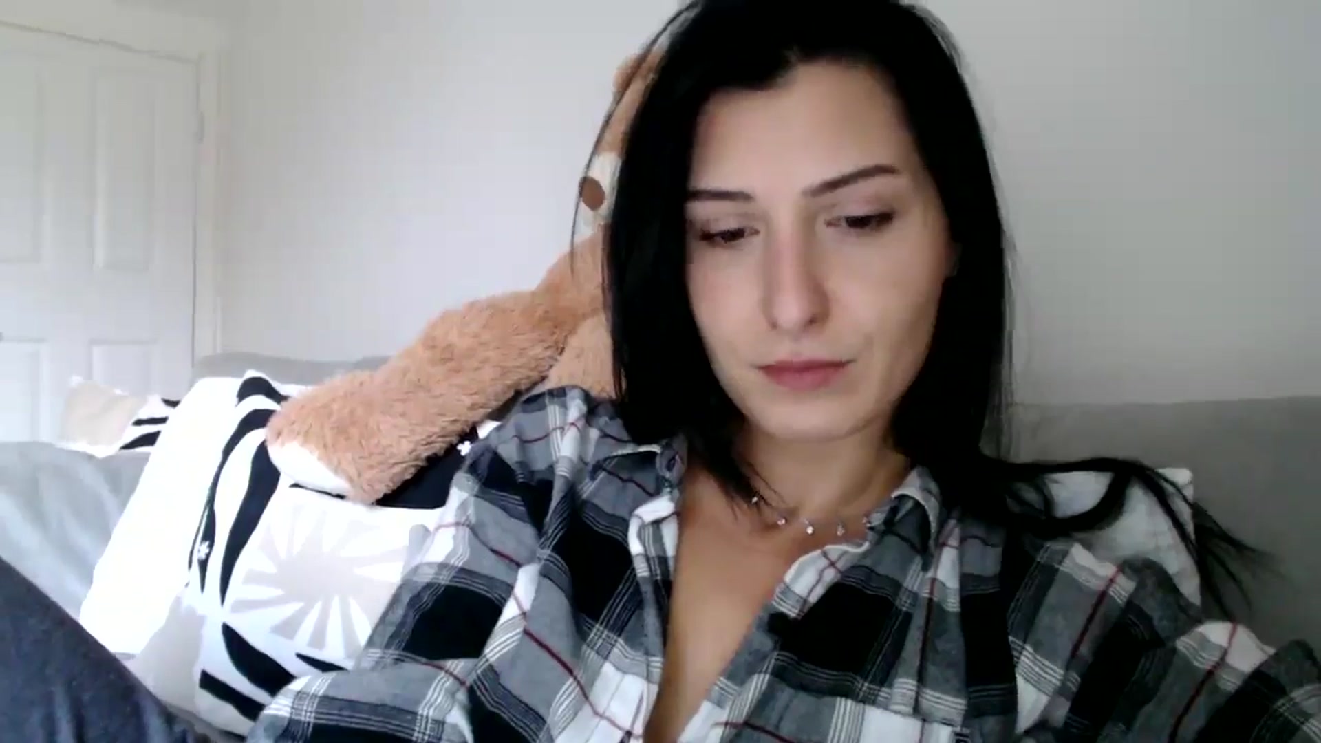 Gallery image thumbnail from Yara_77's myfreecams stream on, 11/19/2025, 10:03 image 15 of 20
