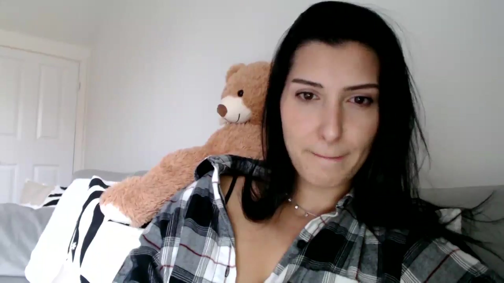 Gallery image thumbnail from Yara_77's myfreecams stream on, 11/19/2025, 10:03 image 2 of 20