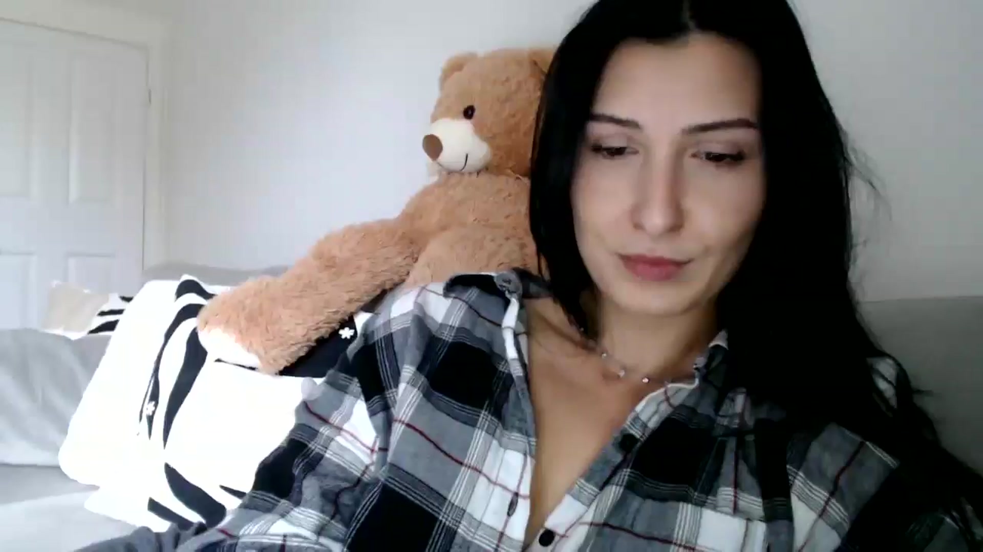 Gallery image thumbnail from Yara_77's myfreecams stream on, 11/19/2025, 10:03 image 10 of 20