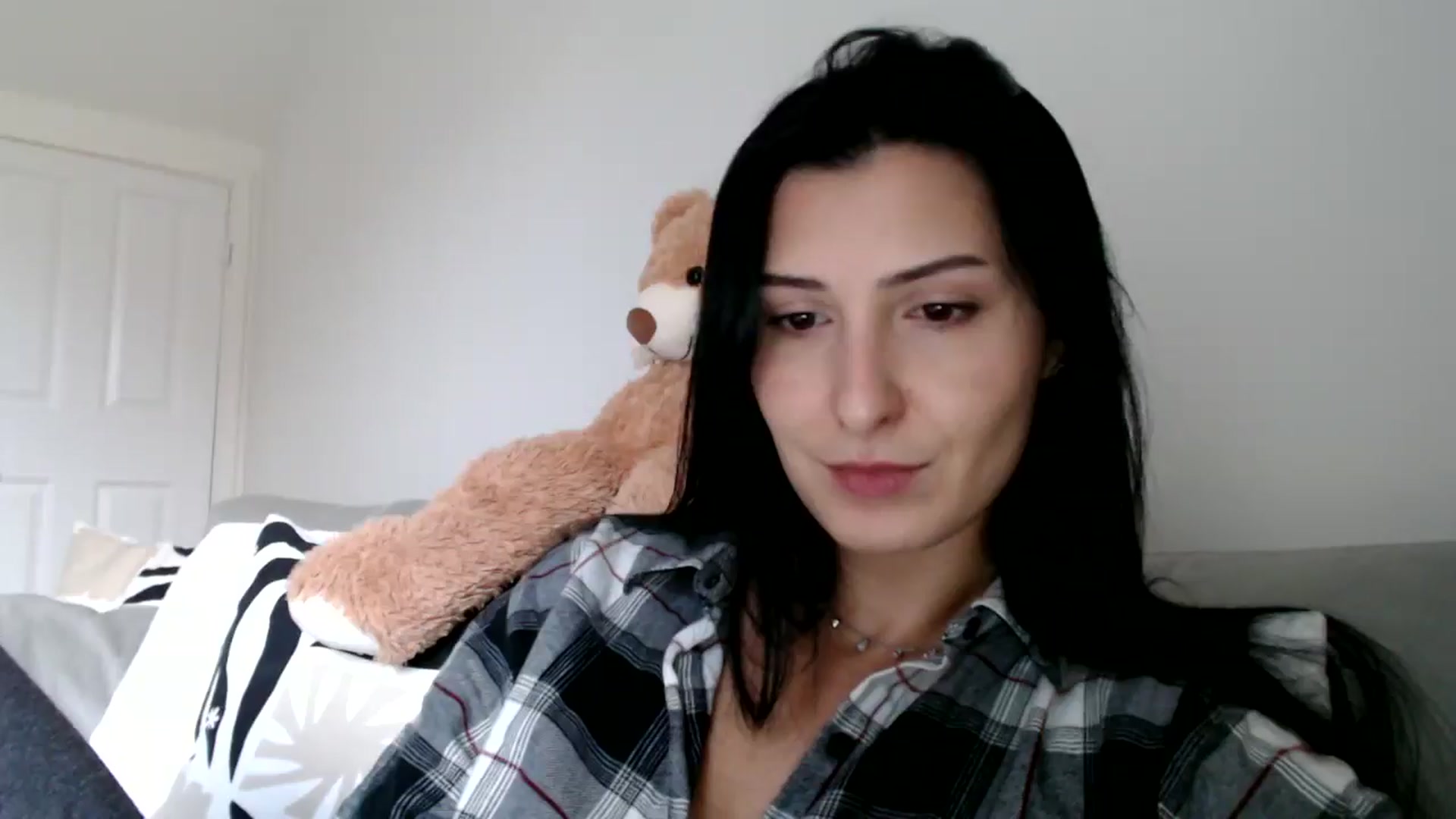 Gallery image thumbnail from Yara_77's myfreecams stream on, 11/19/2025, 10:03 image 4 of 20