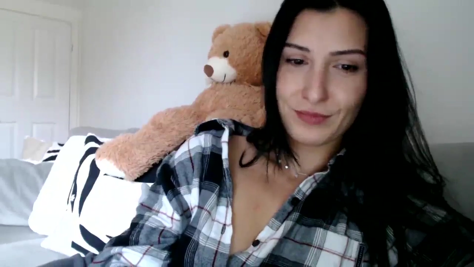 Gallery image thumbnail from Yara_77's myfreecams stream on, 11/19/2025, 10:03 image 6 of 20