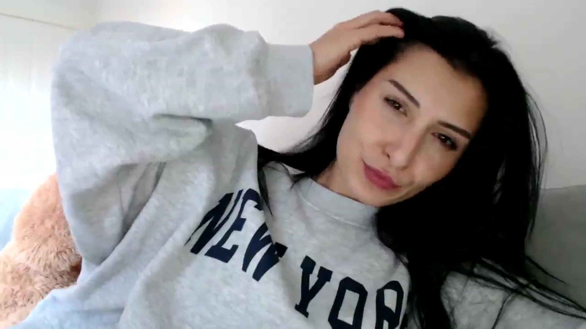 Gallery image thumbnail from Yara_77's myfreecams stream on, 11/25/2025, 14:31 image 8 of 20