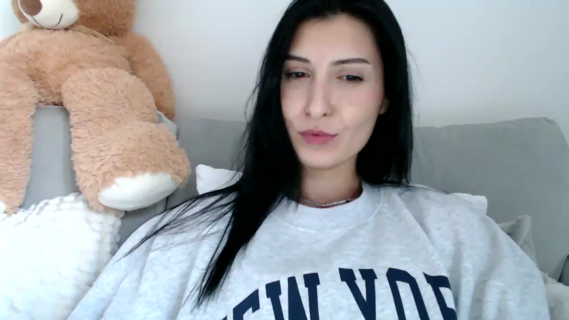 Gallery image thumbnail from Yara_77's myfreecams stream on, 11/25/2025, 14:31 image 12 of 20
