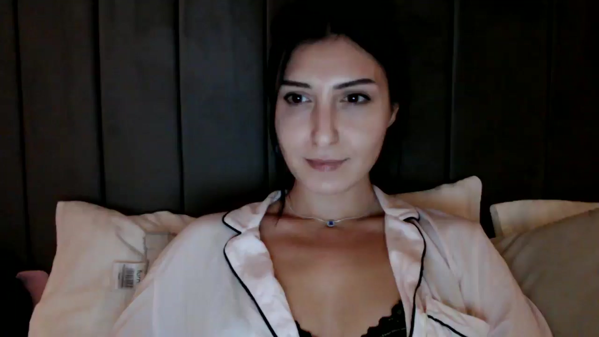 Gallery image thumbnail from Yara_77's myfreecams stream on, 11/26/2025, 19:44 image 8 of 20