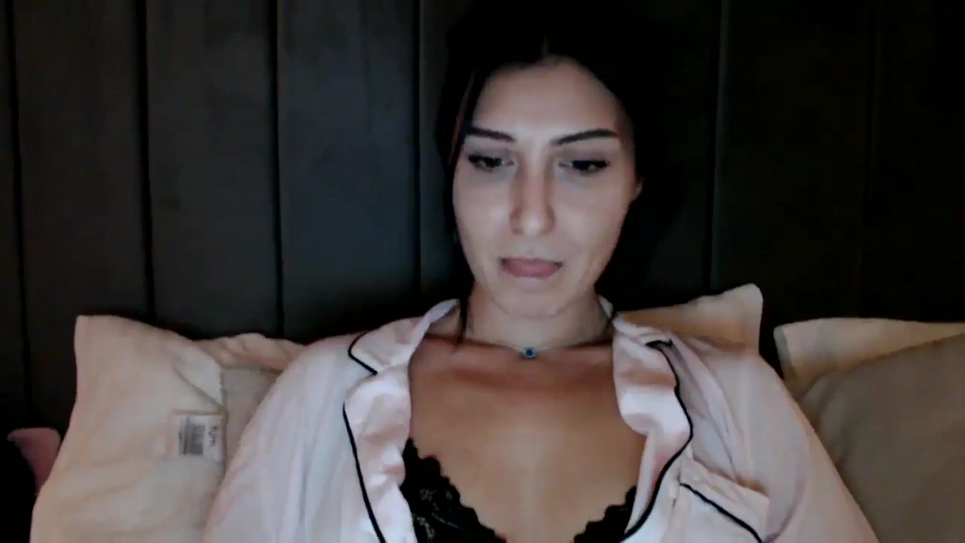Gallery image thumbnail from Yara_77's myfreecams stream on, 11/26/2025, 19:44 image 12 of 20