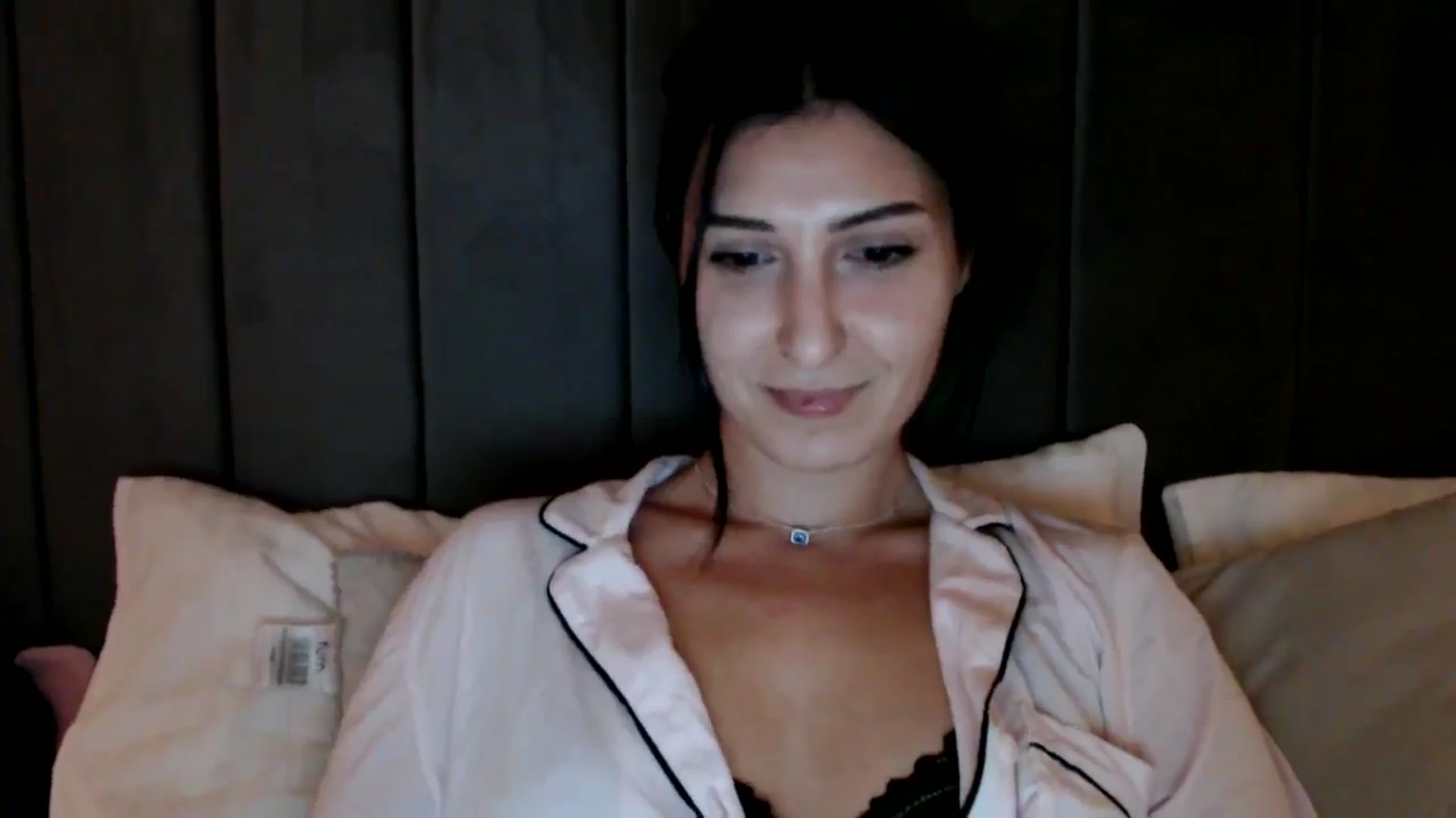 Gallery image thumbnail from Yara_77's myfreecams stream on, 11/26/2025, 19:44 image 10 of 20