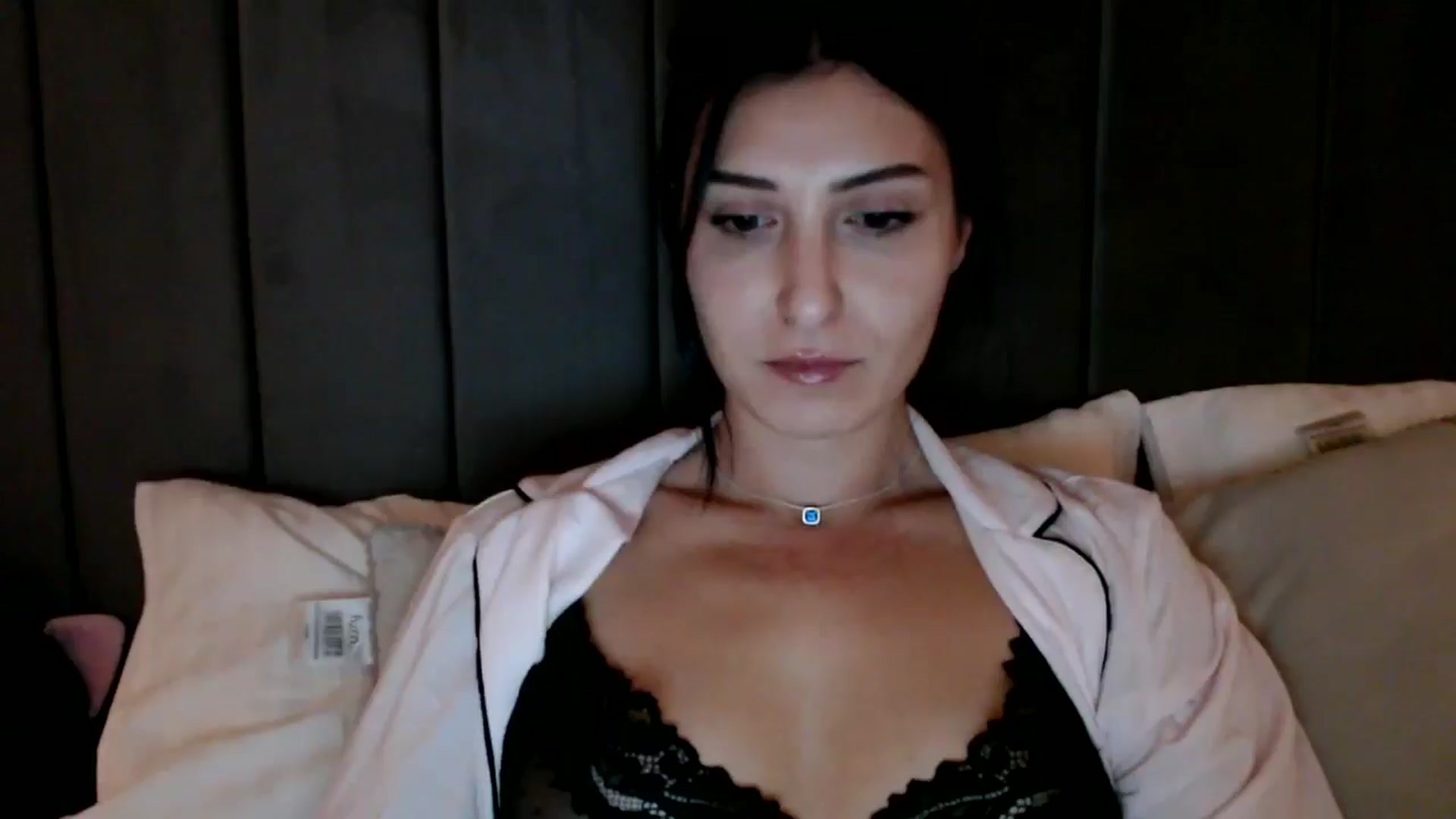 Gallery image thumbnail from Yara_77's myfreecams stream on, 11/26/2025, 20:26 image 1 of 20