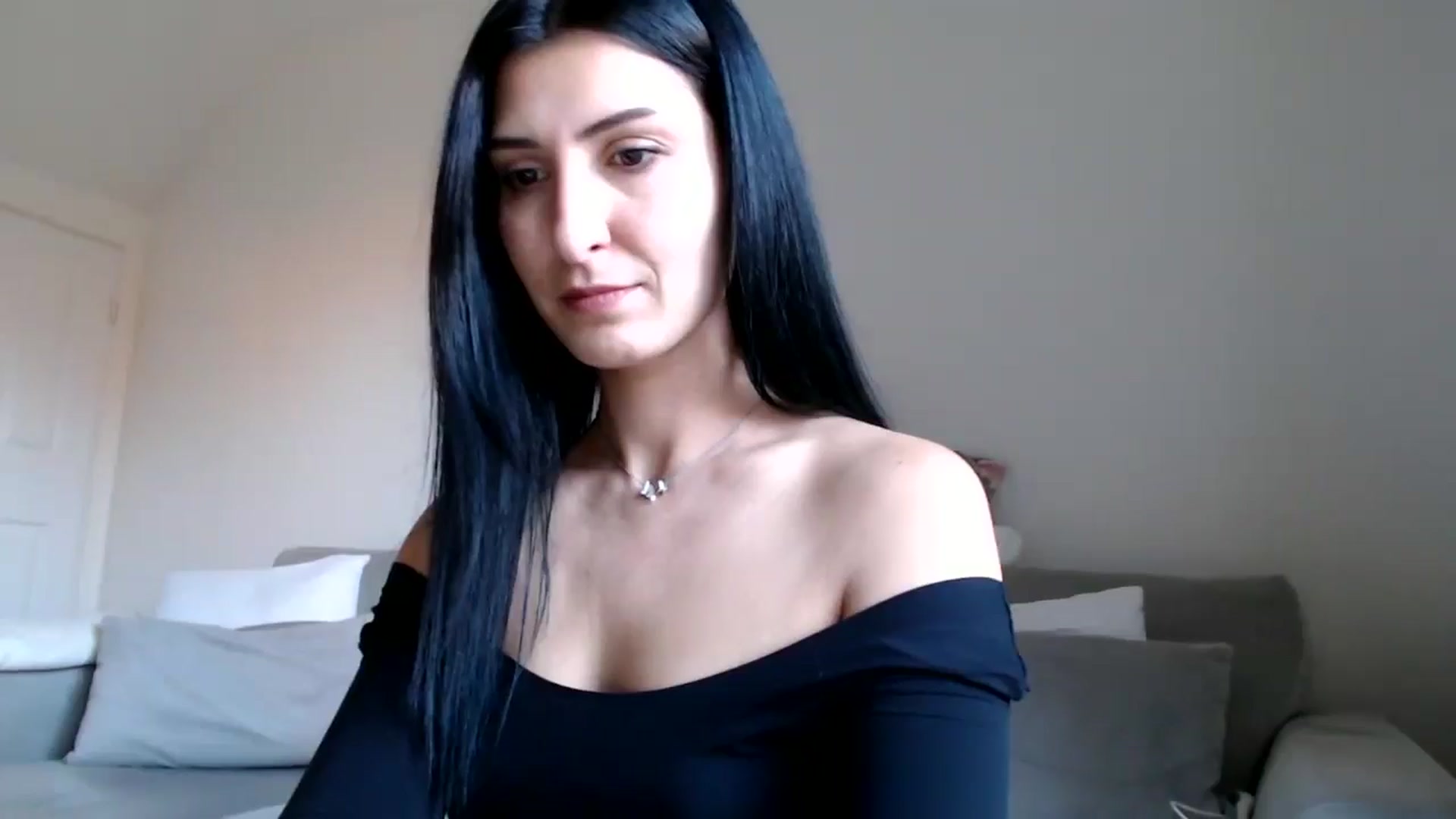 Gallery image thumbnail from Yara_77's myfreecams stream on, 12/02/2025, 12:42 image 11 of 20