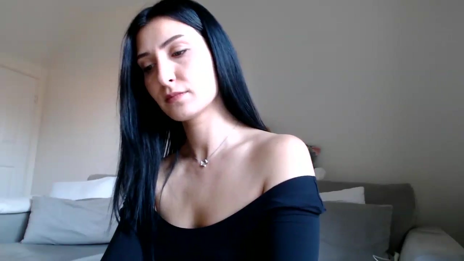 Gallery image thumbnail from Yara_77's myfreecams stream on, 12/02/2025, 12:42 image 18 of 20