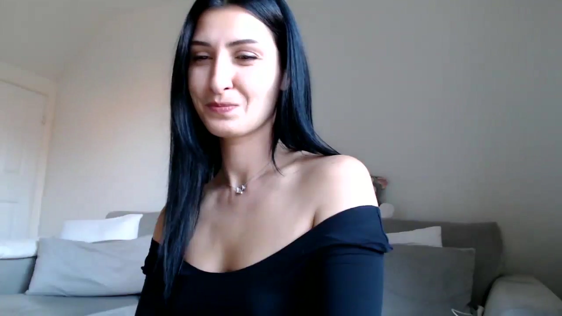Gallery image thumbnail from Yara_77's myfreecams stream on, 12/02/2025, 12:42 image 12 of 20