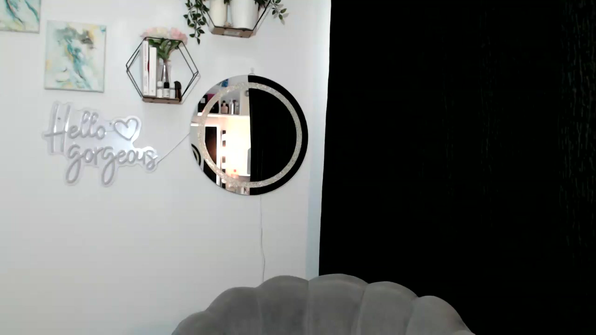 Gallery image thumbnail from Yara_77's myfreecams stream on, 12/05/2025, 13:56 image 19 of 20