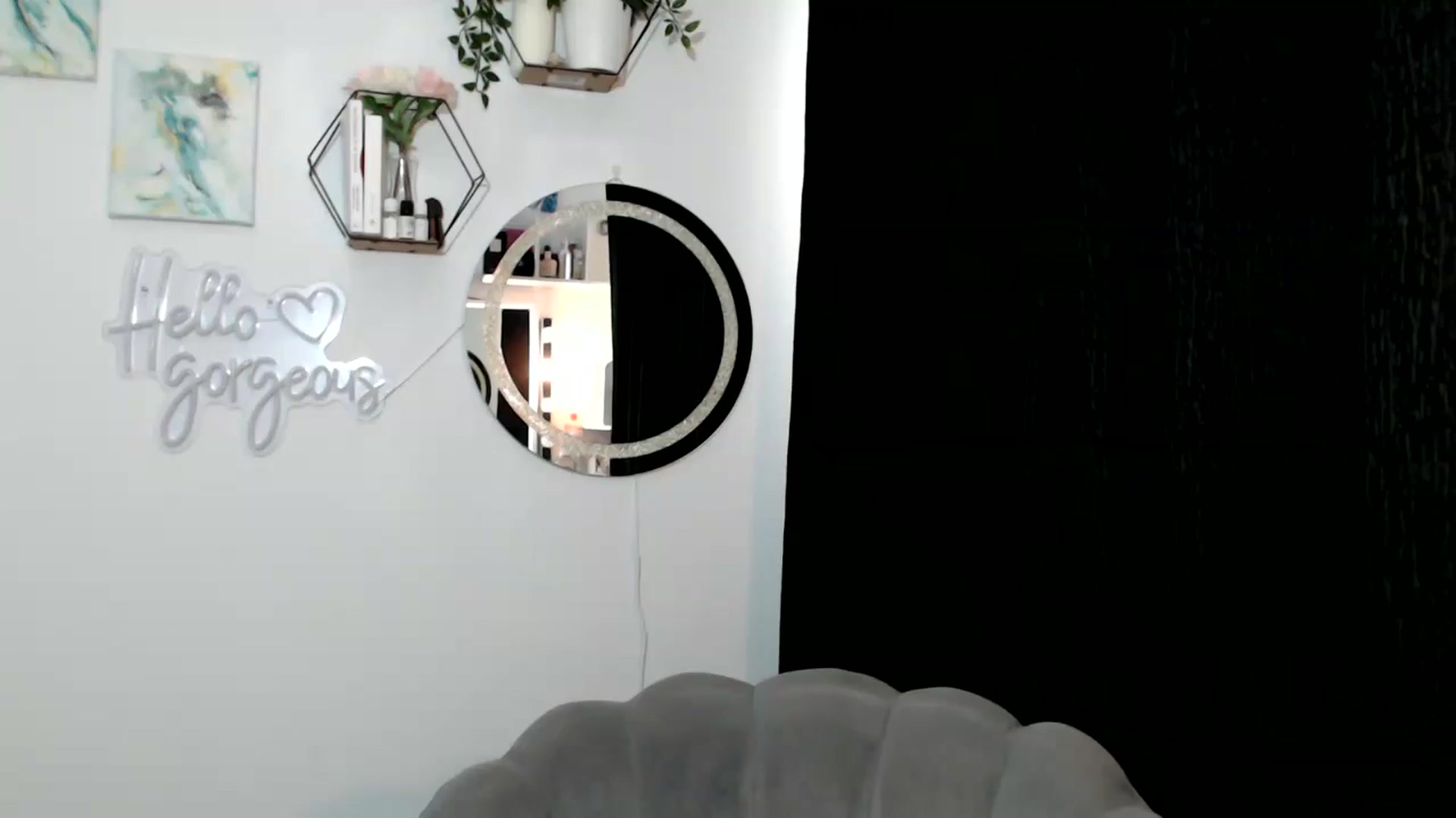 Gallery image thumbnail from Yara_77's myfreecams stream on, 12/05/2025, 13:56 image 18 of 20