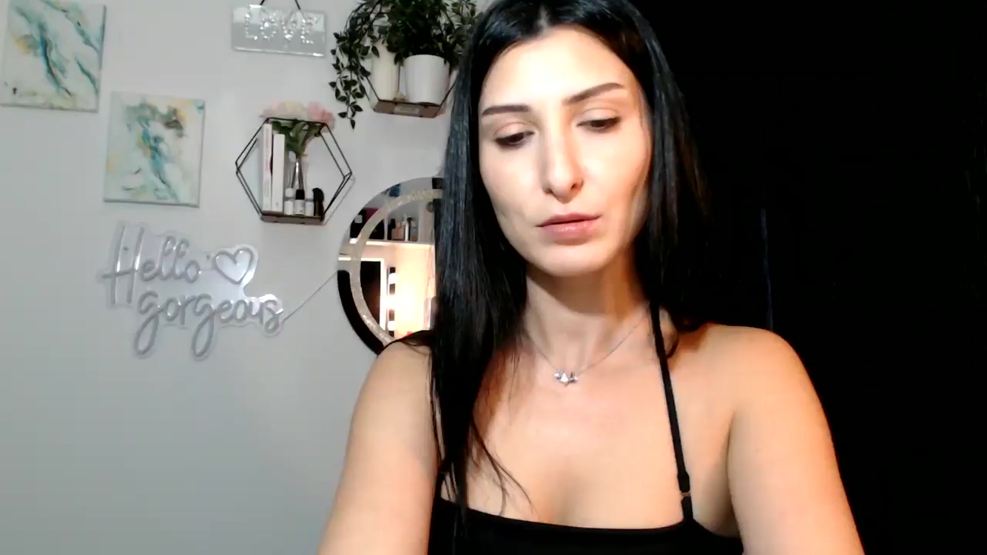 Gallery image thumbnail from Yara_77's myfreecams stream on, 12/05/2025, 14:18 image 10 of 20