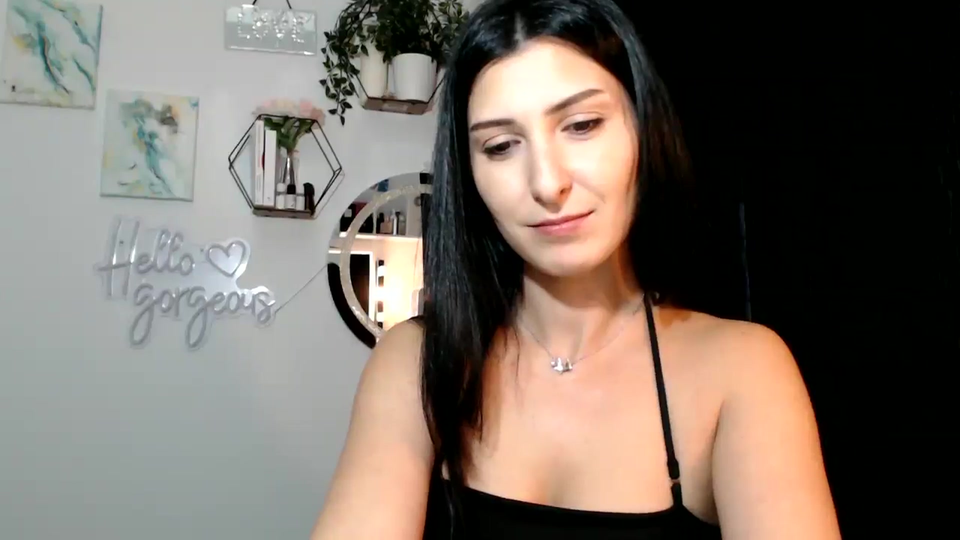 Gallery image thumbnail from Yara_77's myfreecams stream on, 12/05/2025, 14:18 image 8 of 20