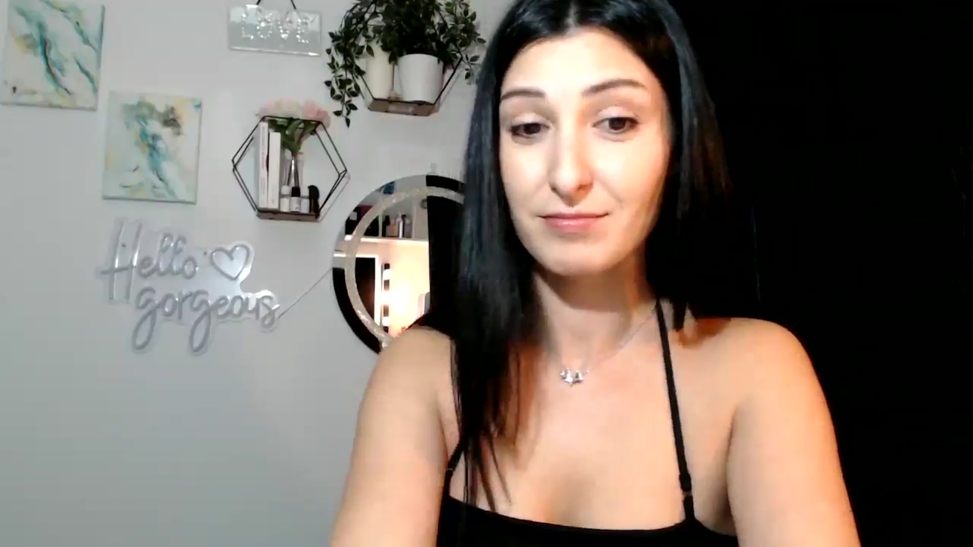 Gallery image thumbnail from Yara_77's myfreecams stream on, 12/05/2025, 14:18 image 9 of 20