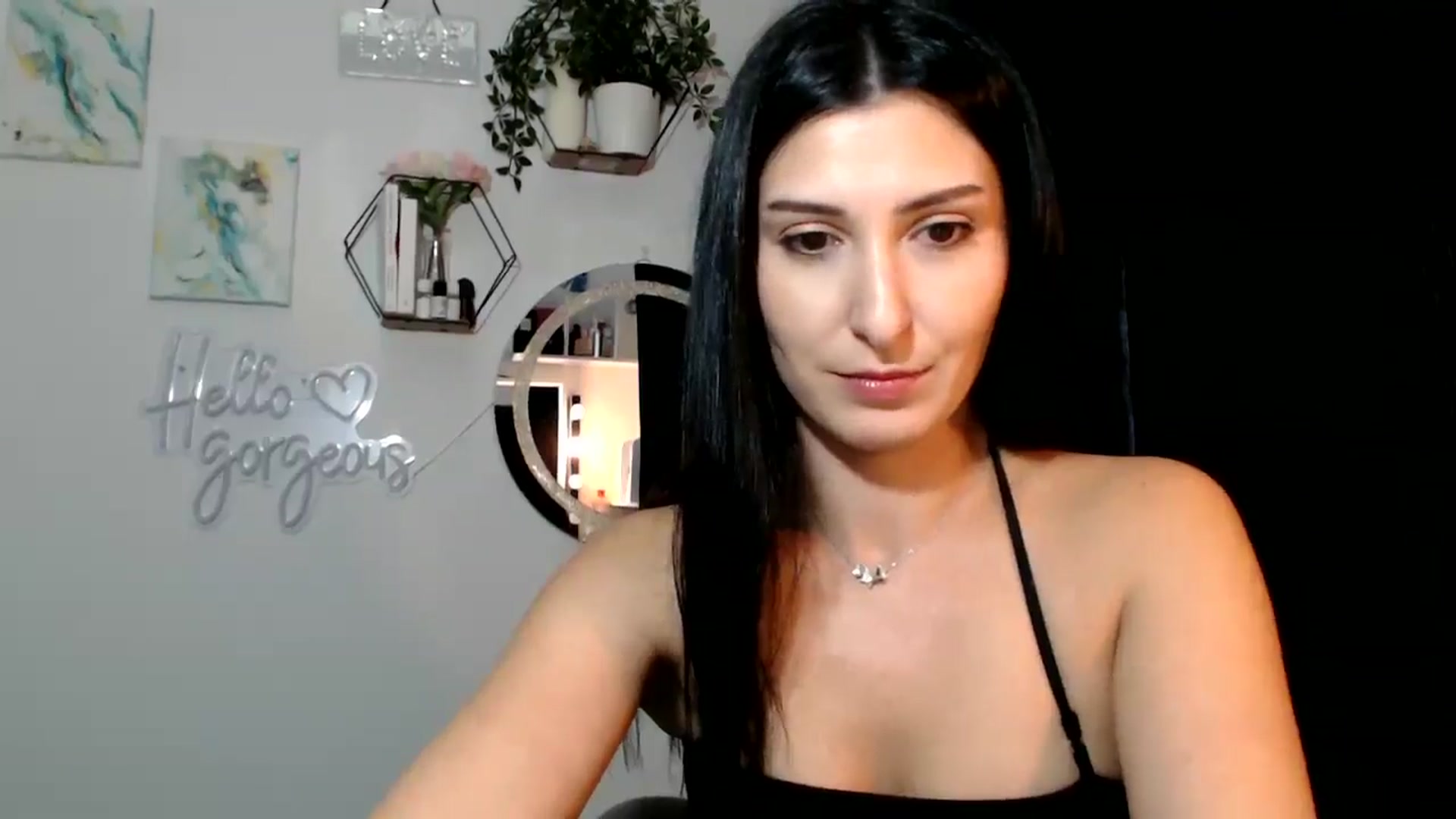 Gallery image thumbnail from Yara_77's myfreecams stream on, 12/05/2025, 14:18 image 6 of 20