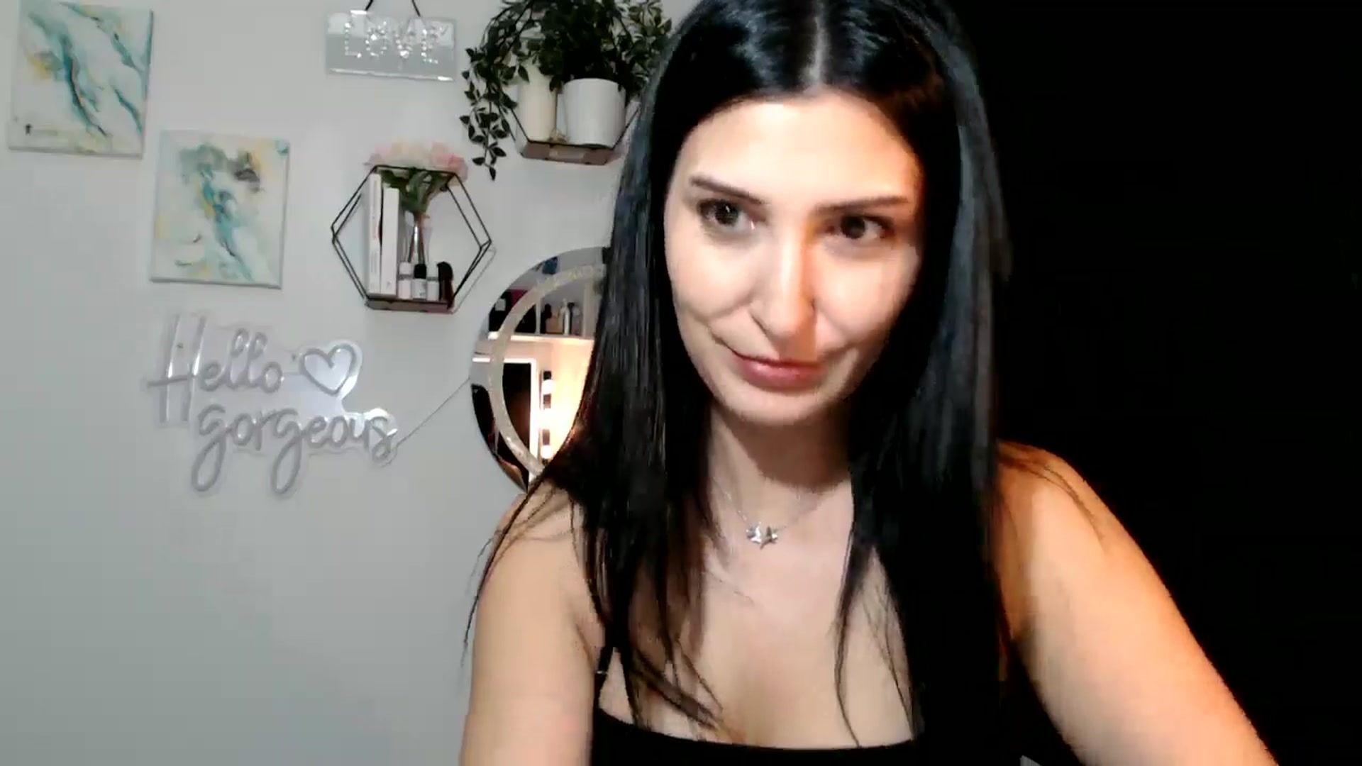Gallery image thumbnail from Yara_77's myfreecams stream on, 12/05/2025, 14:18 image 15 of 20