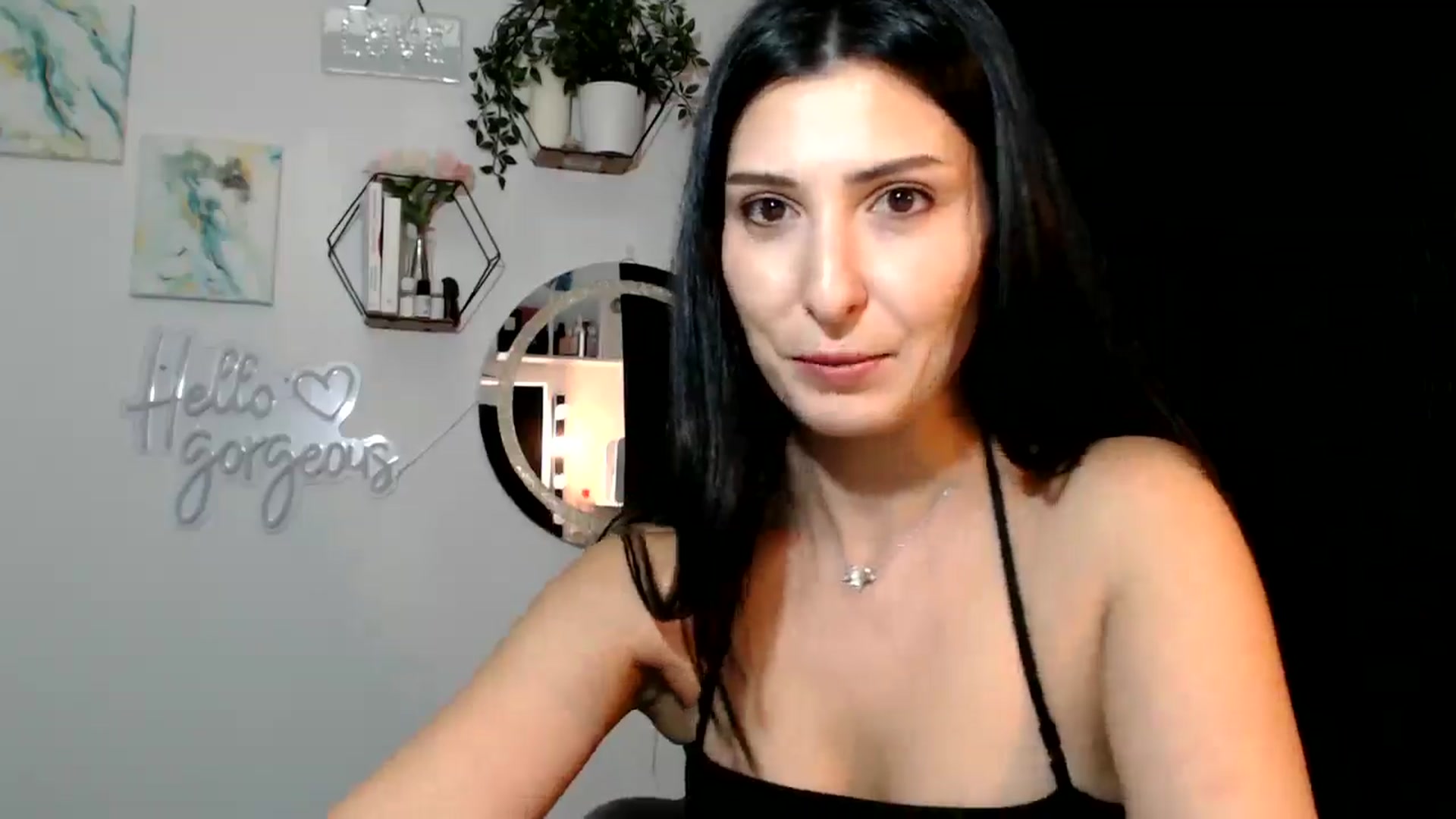 Gallery image thumbnail from Yara_77's myfreecams stream on, 12/05/2025, 14:18 image 2 of 20