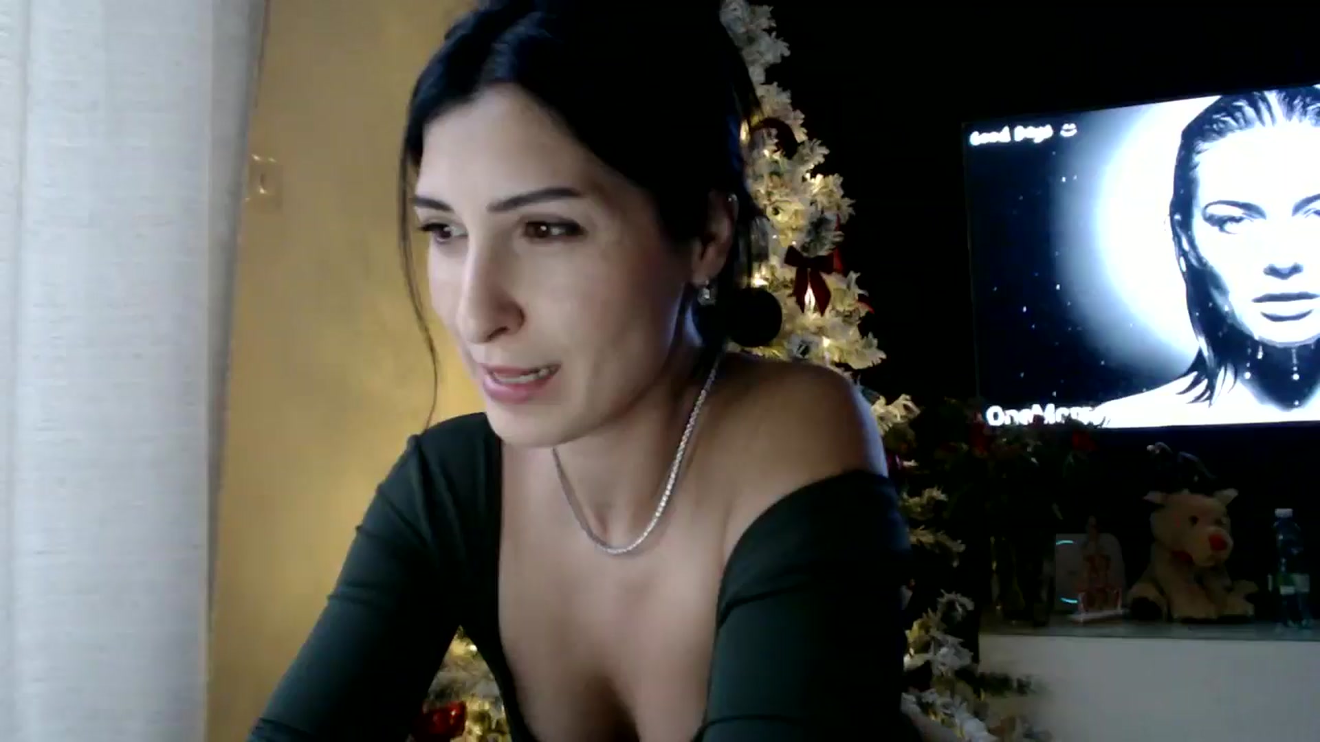 Gallery image thumbnail from Yara_77's myfreecams stream on, 12/07/2025, 15:25 image 12 of 20