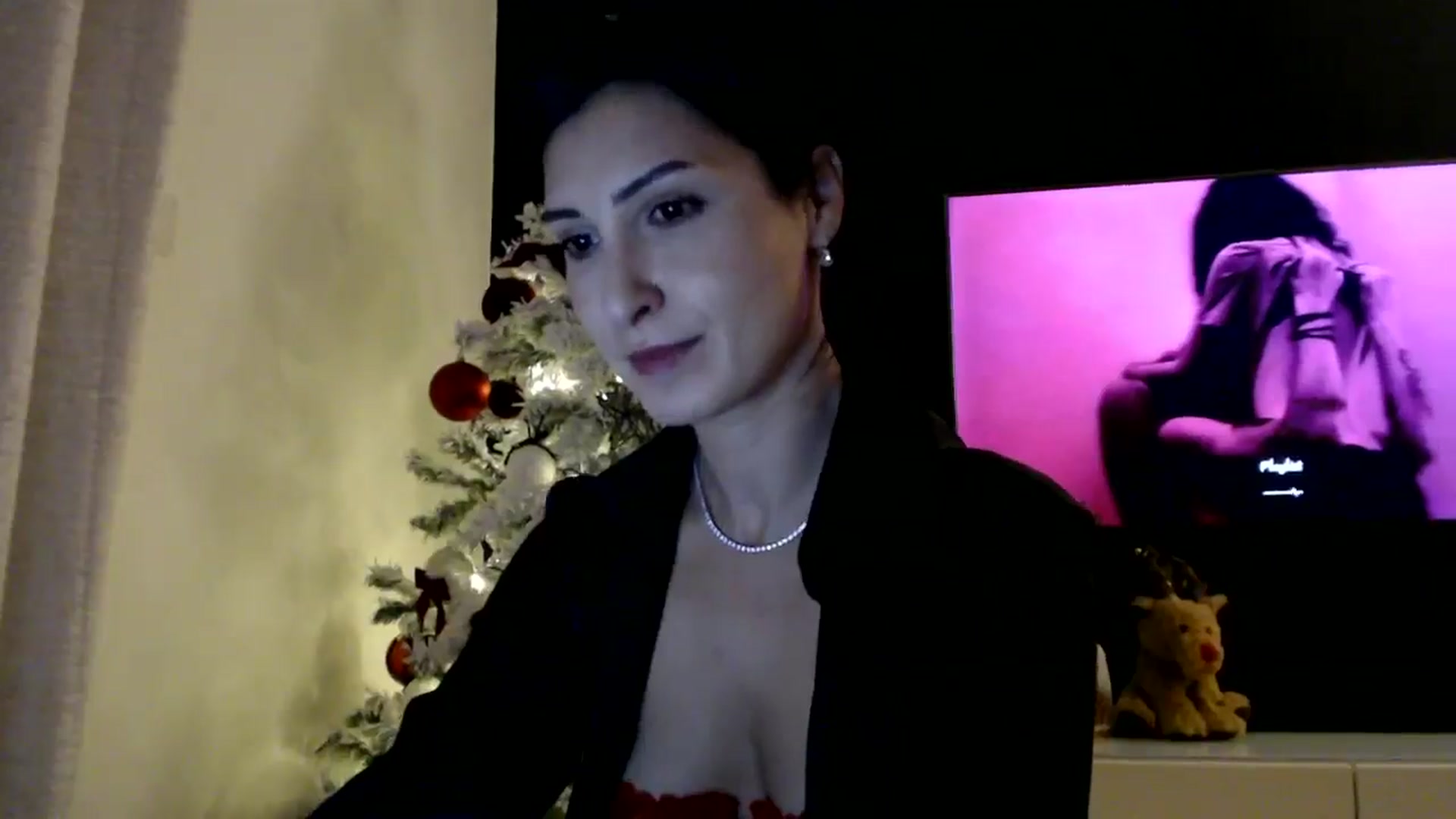 Gallery image thumbnail from Yara_77's myfreecams stream on, 12/07/2025, 17:17 image 15 of 20