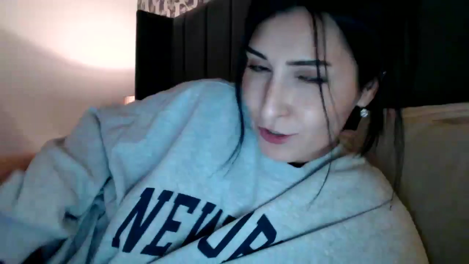 Gallery image thumbnail from Yara_77's myfreecams stream on, 12/07/2025, 20:00 image 14 of 20