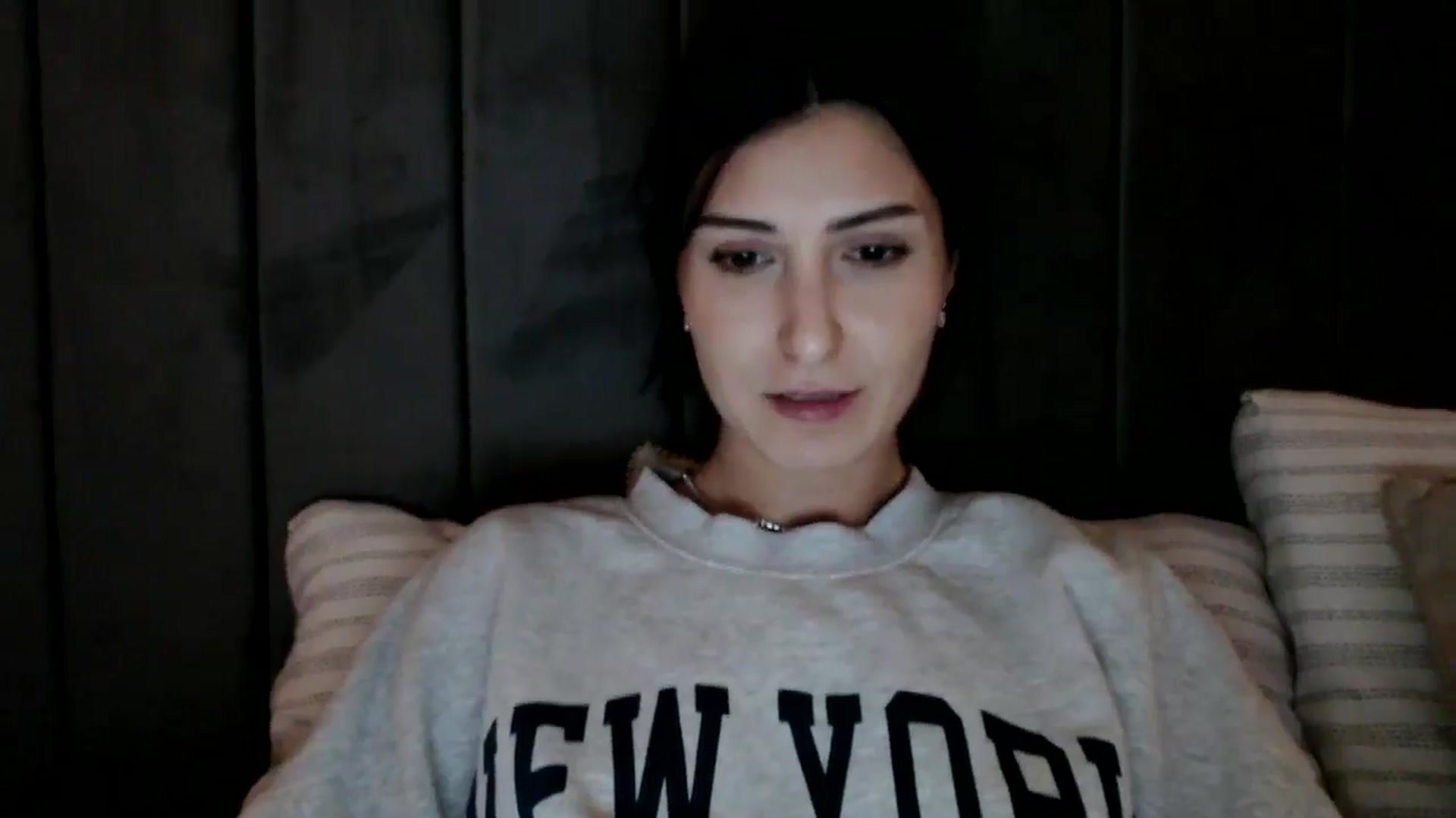 Gallery image thumbnail from Yara_77's myfreecams stream on, 12/07/2025, 20:00 image 2 of 20