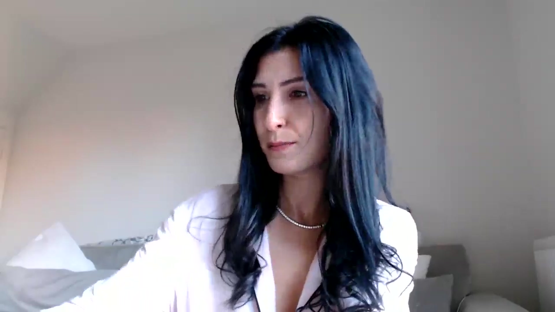 Gallery image thumbnail from Yara_77's myfreecams stream on, 12/10/2025, 11:46 image 14 of 20