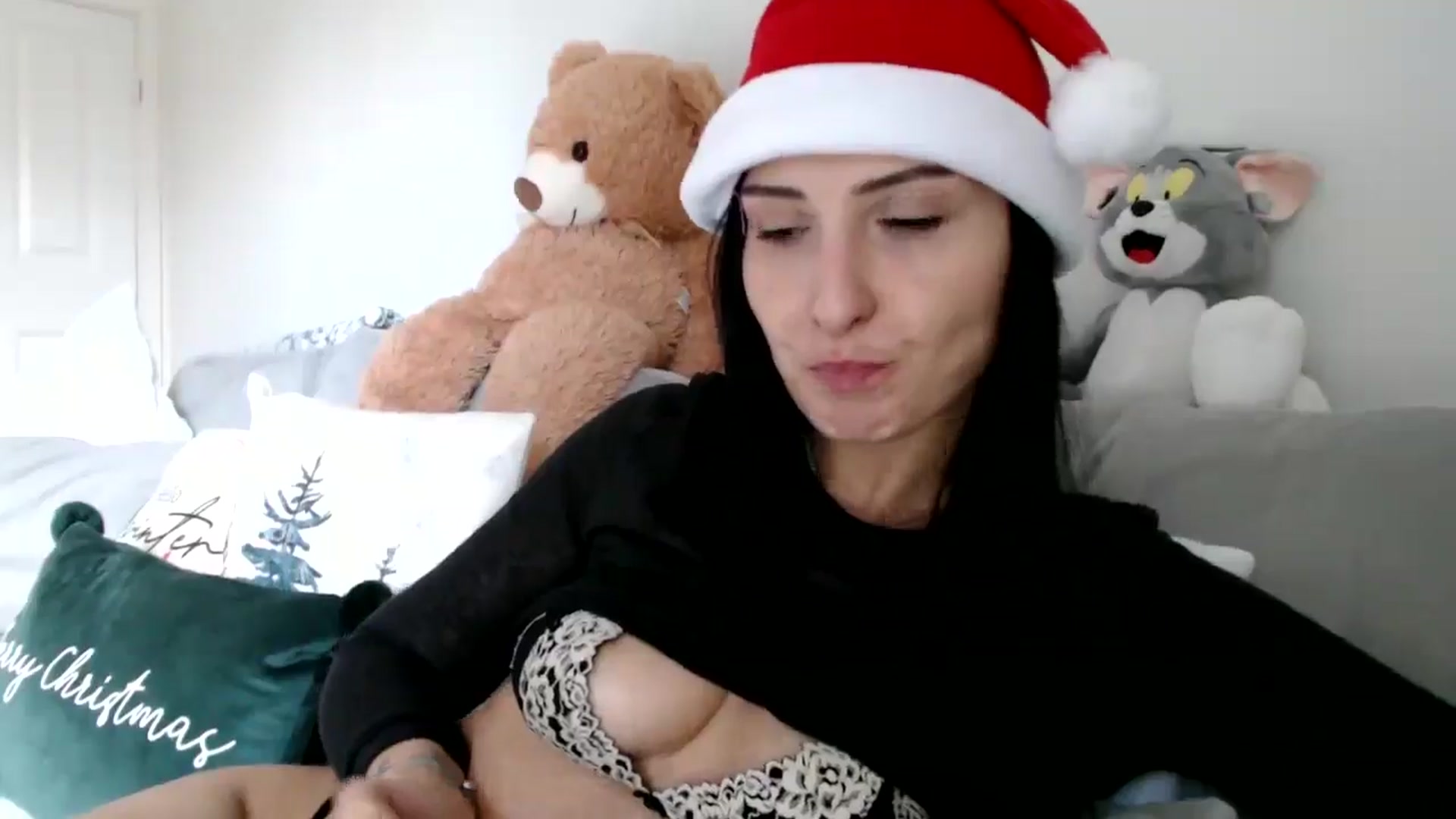 Gallery image thumbnail from Yara_77's myfreecams stream on, 12/10/2025, 13:44 image 17 of 20